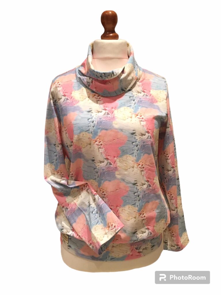 Bluza z bawełny, w komplecie z czapką 110 PLN L