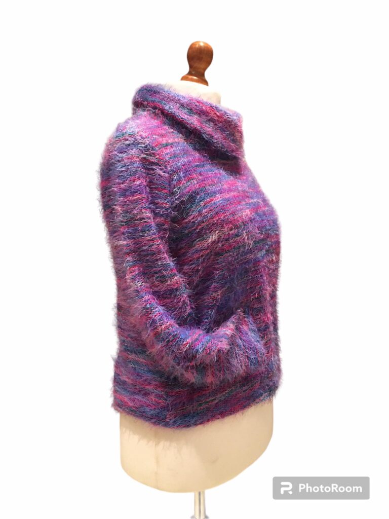 Sweter Multikolor Cena 140 PLN M, L/XL