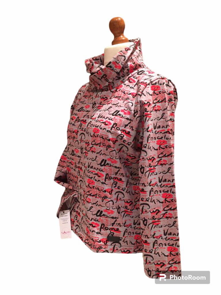 Ciekawa bluza, z figlarnym golfem cena 70 PLN rozmiar M, L