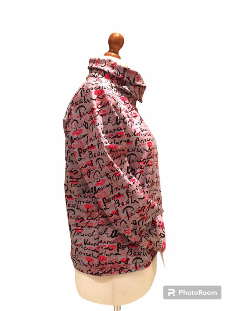 Ciekawa bluza, z figlarnym golfem cena 70 PLN rozmiar M, L